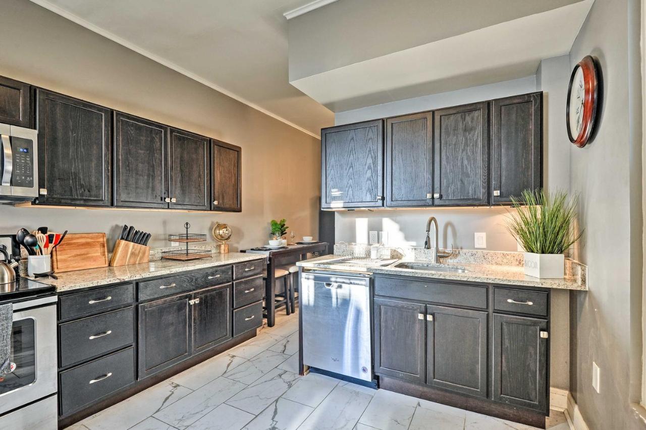 Appartement Chic 2 Mi To Downtown! *